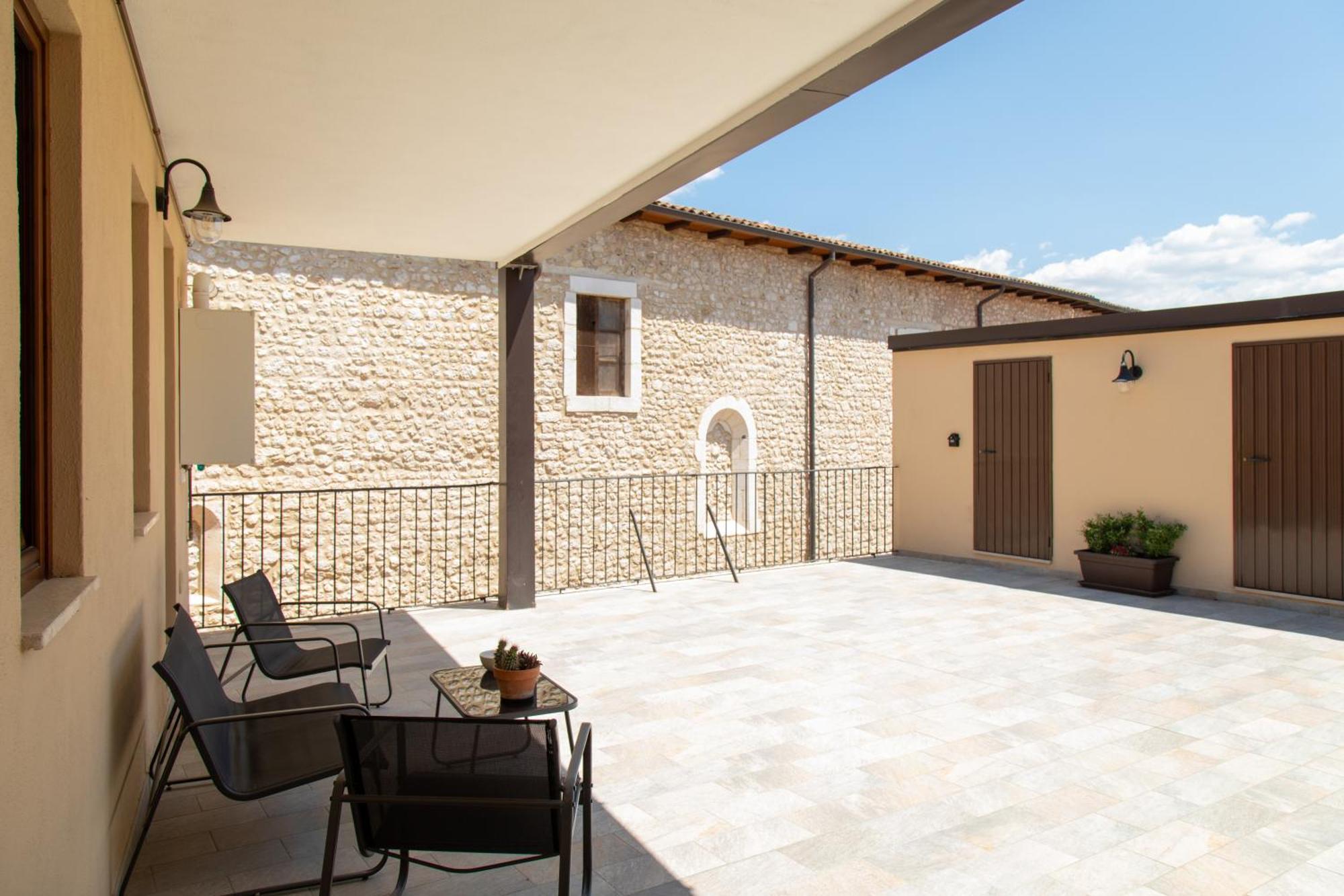 Bed and Breakfast Il Vico LʼAquila Esterno foto